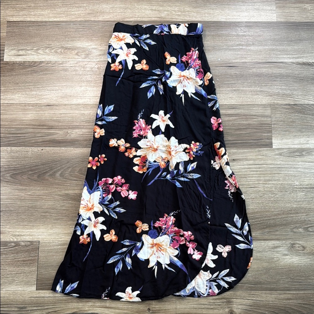 Women's Size Small Floral Skirt Side Slit‎ Retro Pin-Up-Girl Style Rayon